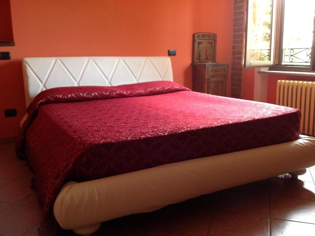 Agriturismo Tre Tigli Asti Szoba fotó