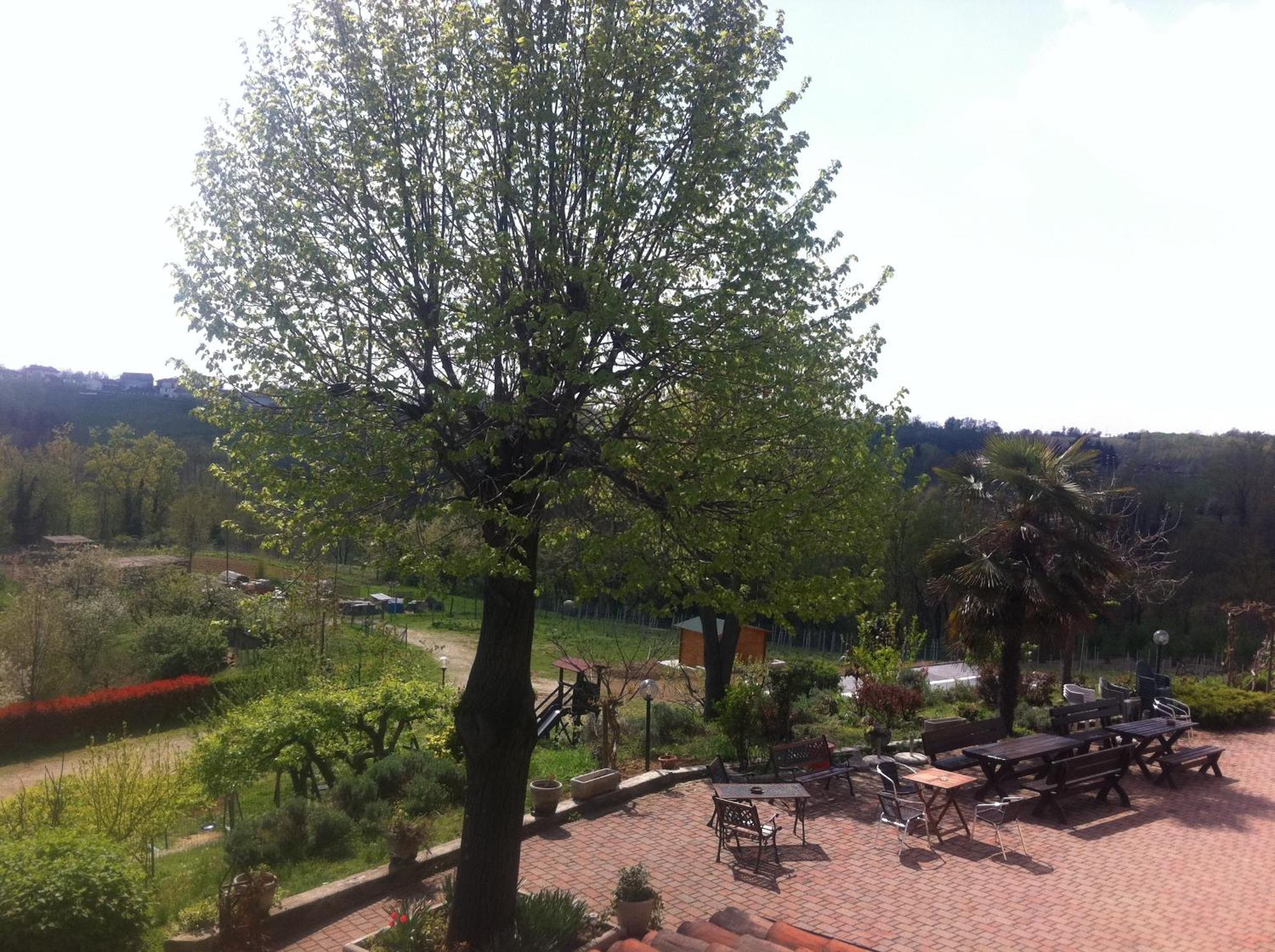 Agriturismo Tre Tigli Asti Kültér fotó